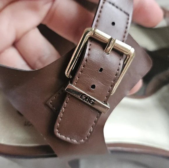 GBG Los Angeles Jelty Faux Leather Platform Heel Sandals - Picture 9 of 13